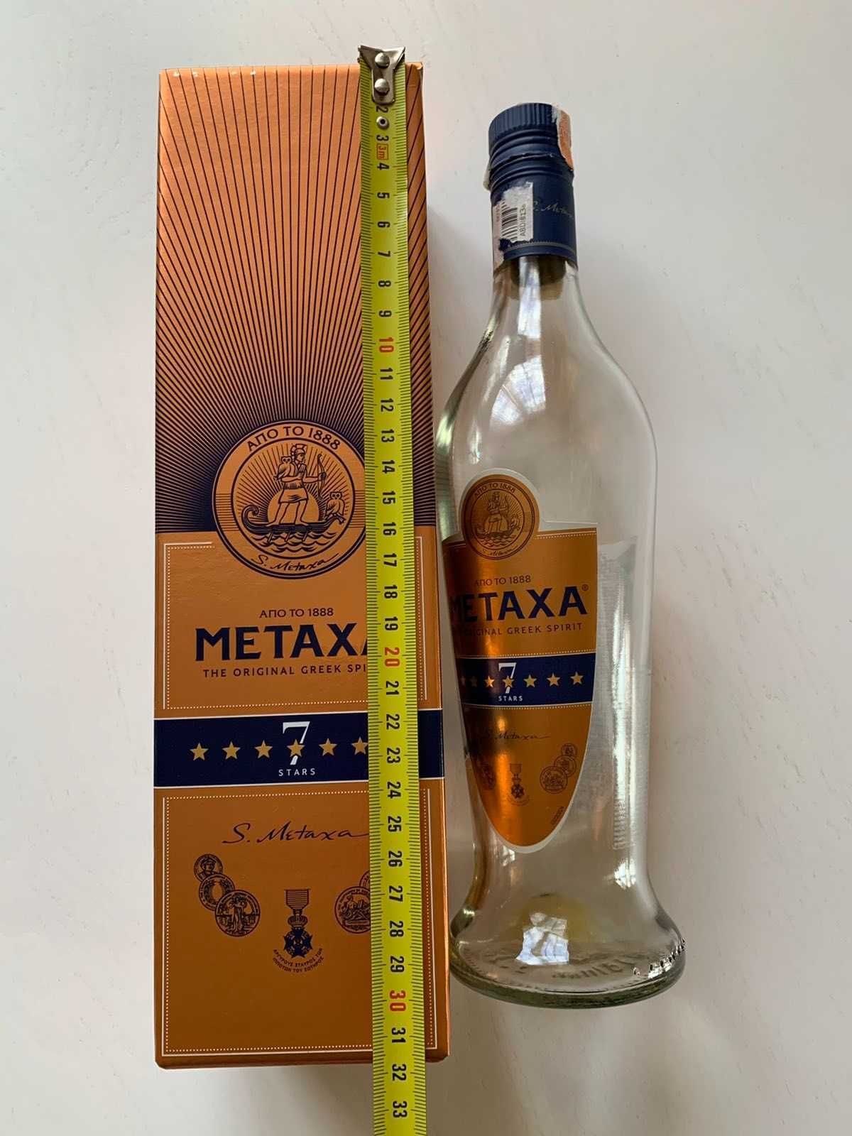 Пустая бутылка 0,7 л от коньяка бренди Metaxa 7 лет с коробкой