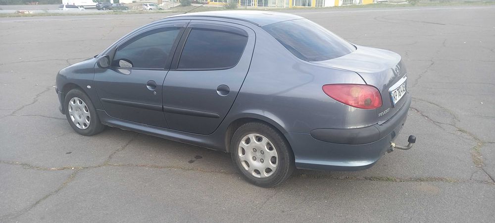 PEUGEOT 206 1.4 CЕДАН 2009 ,134000  ПРОБІГУ