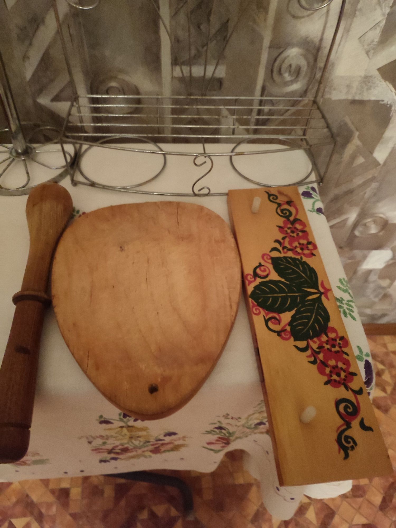 Разделочная доска с полочкой,и прочее