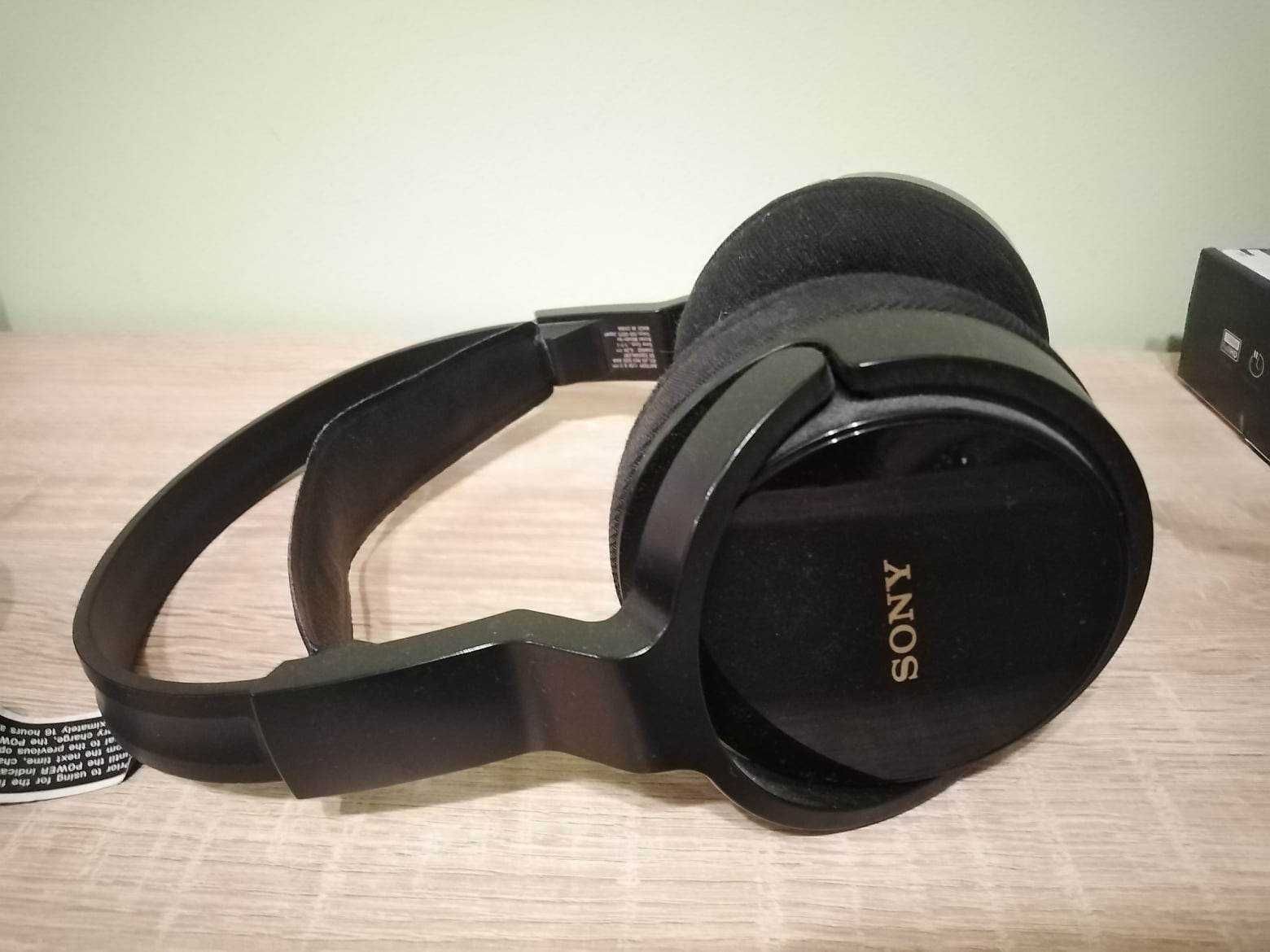 Słuchawki bezprzewodowe SONY MDR-RF811RK Czarne