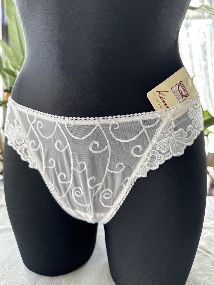 Stringi biale r. S (173)