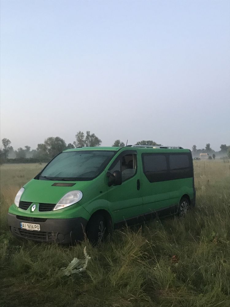 Пасажирський Рено Трафiк 8+1махі
