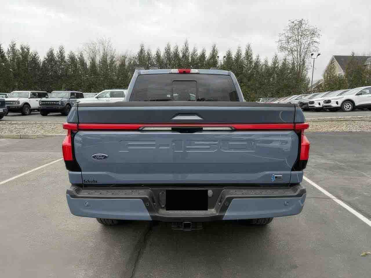2023 Ford F-150 Lightning Platinum SuperCrew