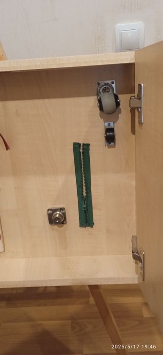 Основа для дитячого бізіборда + розвиваючі іграшки