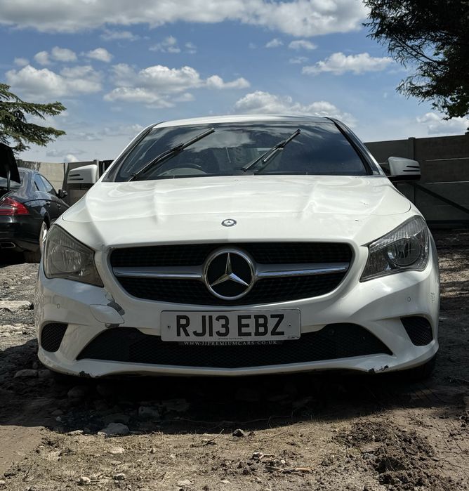 Mercedes-Benz CLA180