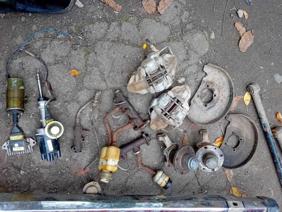 Продам вульову колонку з валом рульом тягами наконєчніками та інши