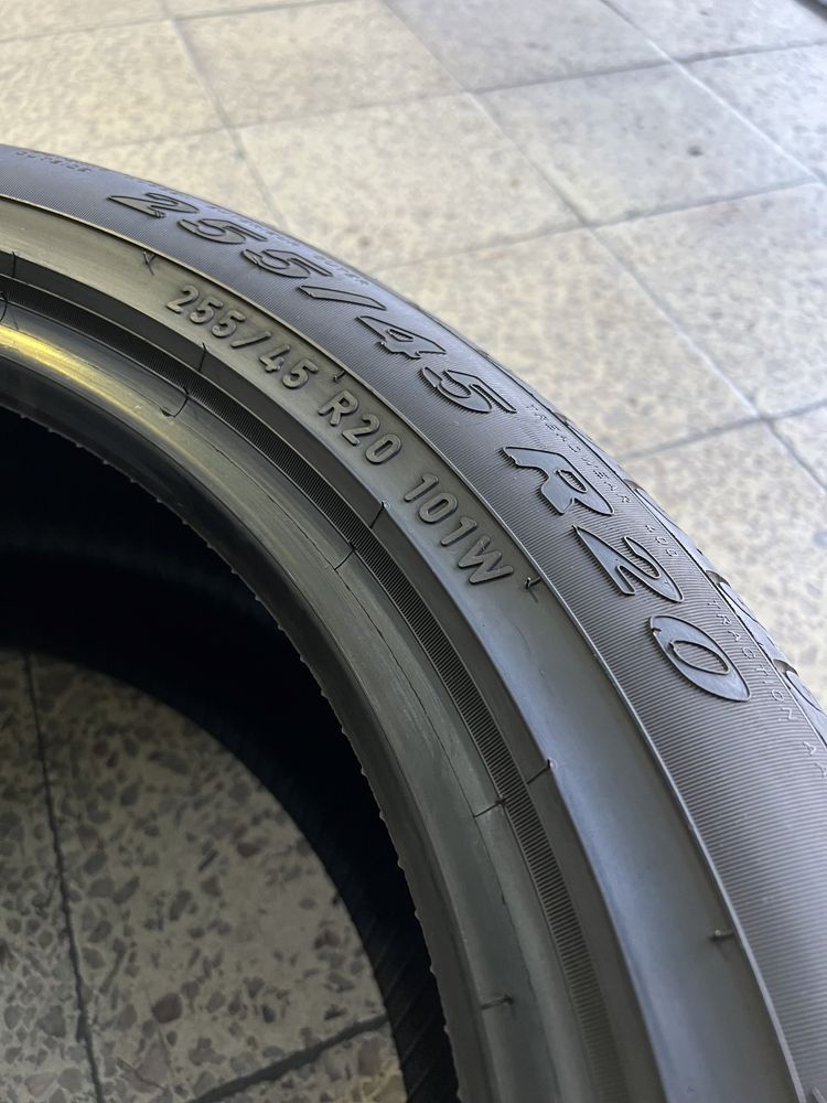 Pneus semi-novos 255/45R20