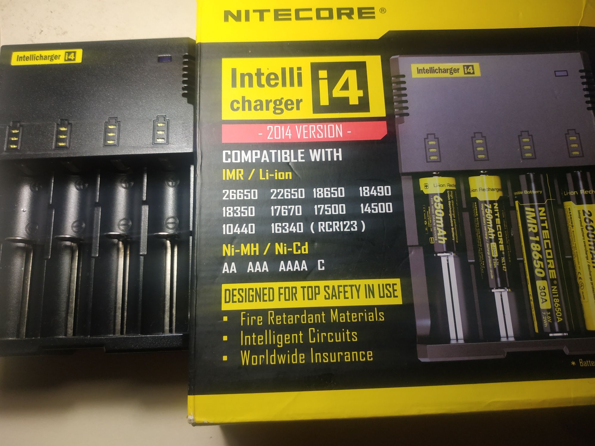 Універсальний зарядний пристрій Nitecore intellicharger i4 , оригінал