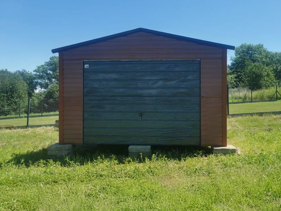 Garaż blaszany jednostanowiskowy 4x6 Dwuspad - Brama uchylna, Jasny br