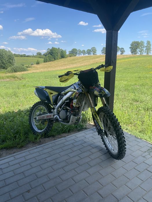 Suzuki rmz 250.