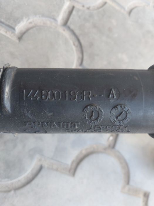 Патрубок інтеркулера 1.5dci лівий  Dacia/Duster/Renault/Kangoo/Clio