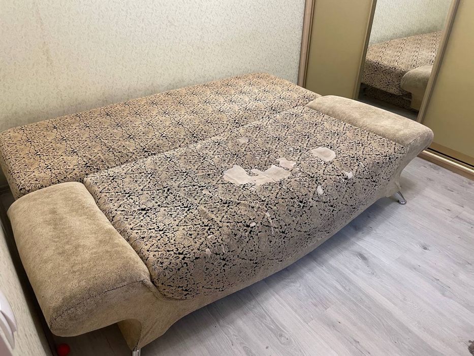 Диван безкоштовно