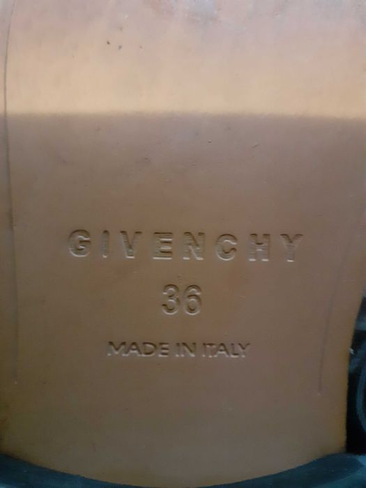 Шкіряне взуття, фірмови, орігі нальне.