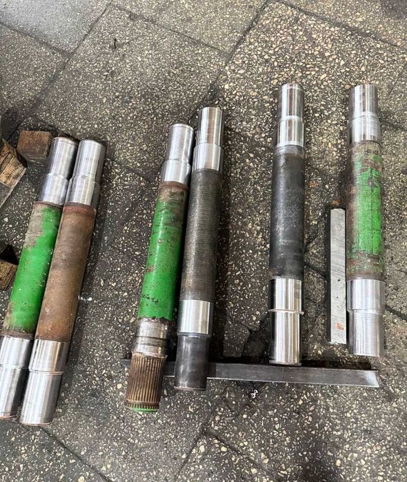 Ремонт задньої навіски (важелів, валів, тяги) трактора John Deere 8000