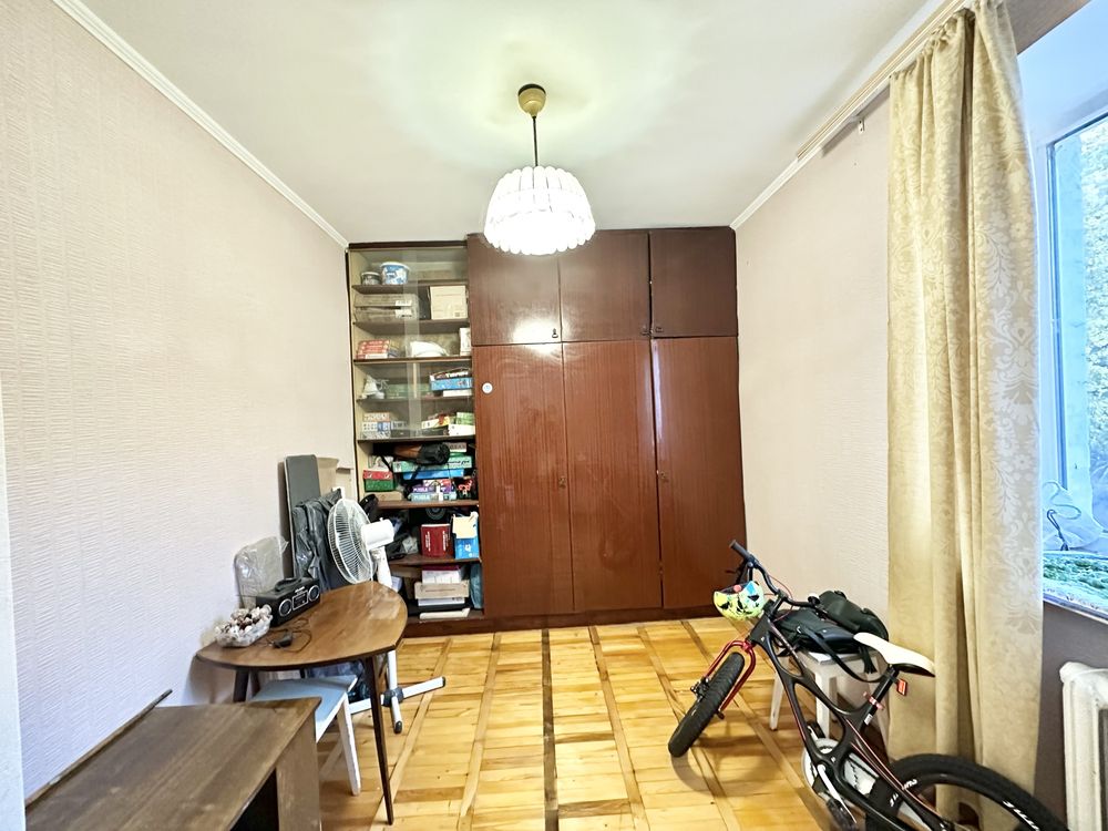 Продаж  квартири по вул Одеській 3/5 цегла