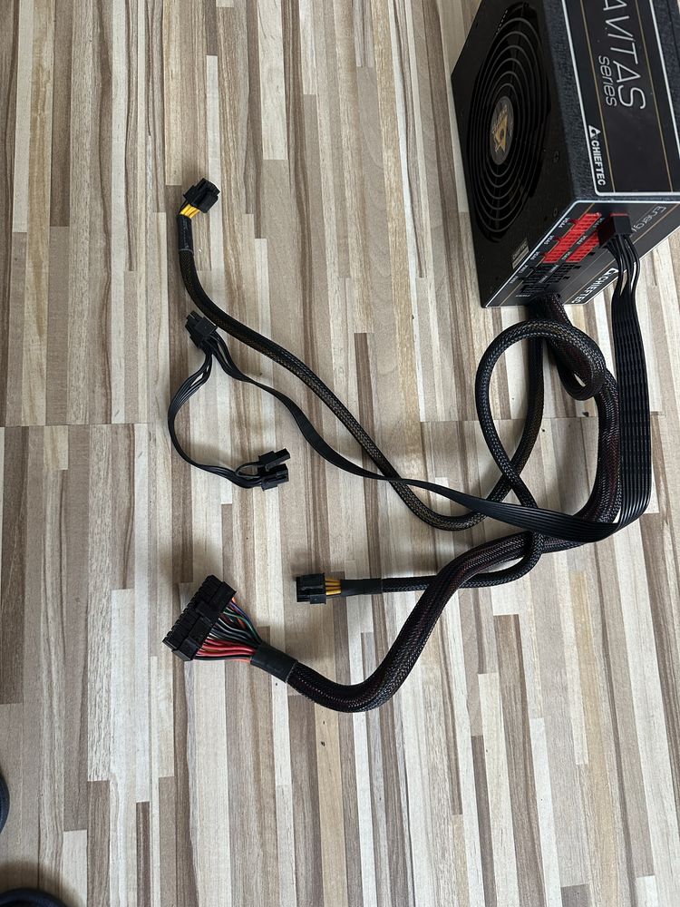 Блок живлення Chieftec Navitas 1250