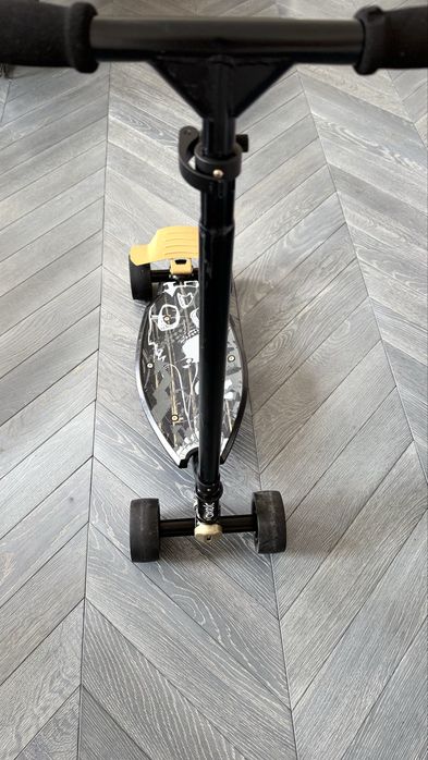 Świetna hulajnoga 4 kołowa jak nowa Oxelo