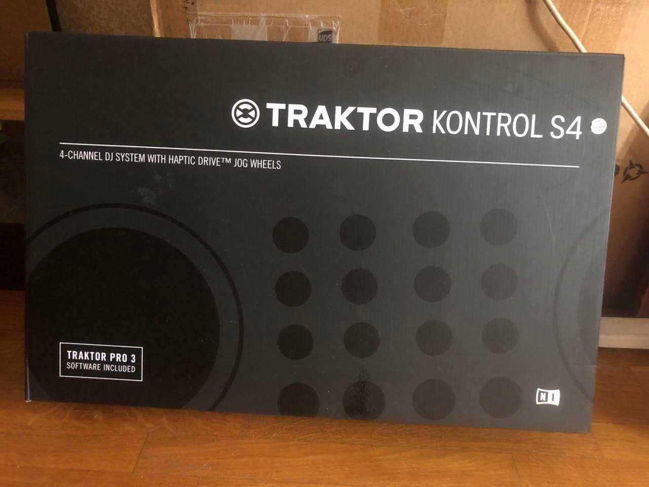 Native Instruments Traktor Kontrol S4 MK3