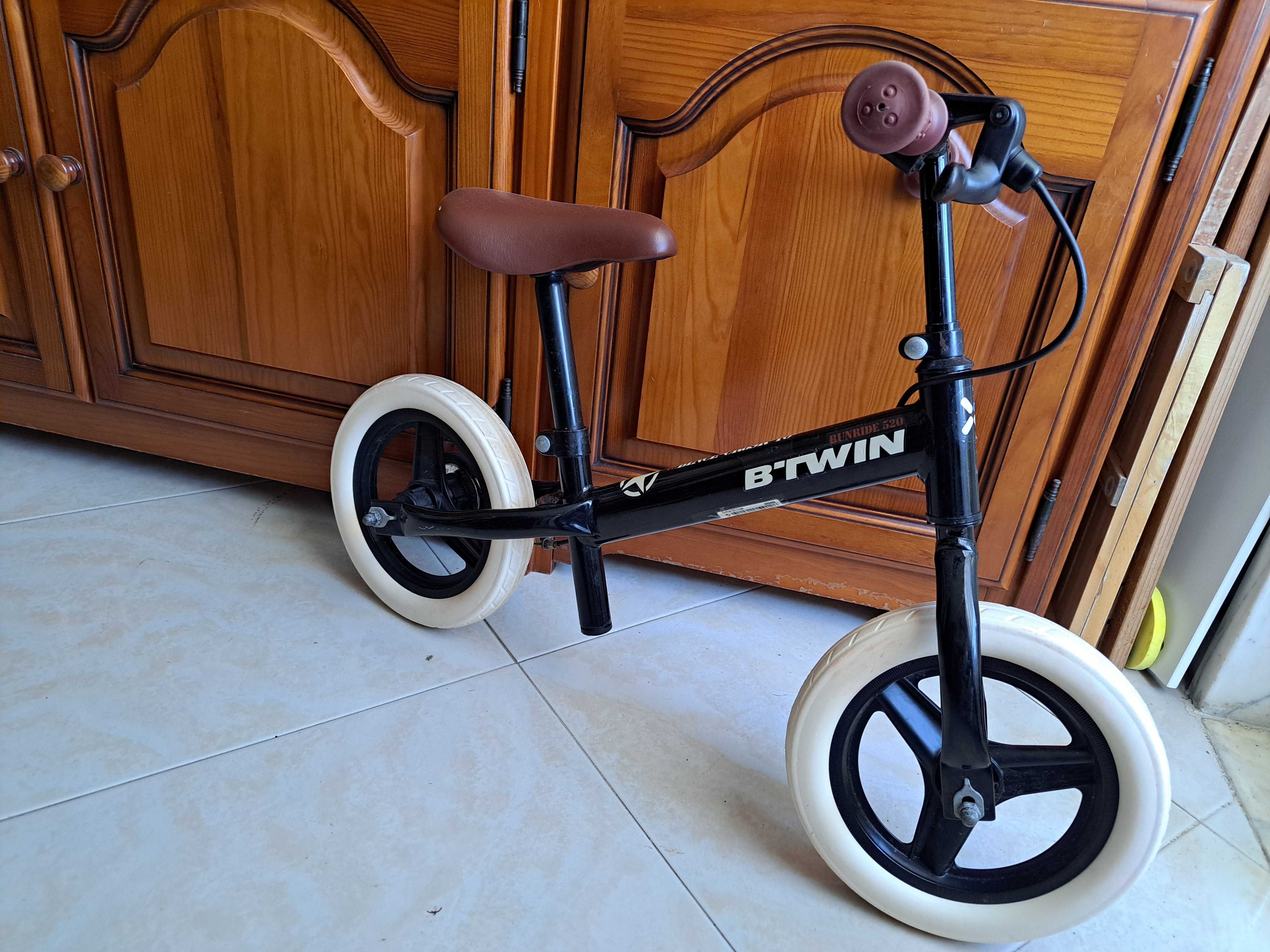 Bicicleta de Treino de Equilíbrio Criança BTwin