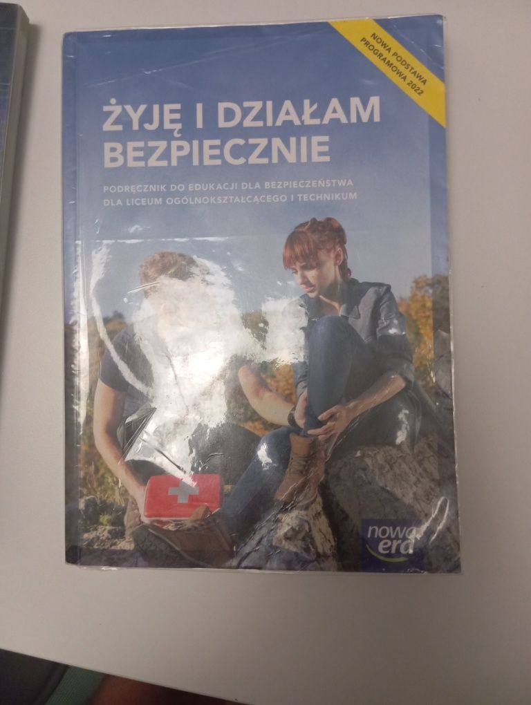 Podręcznik od EDB dla klass pierwszych
