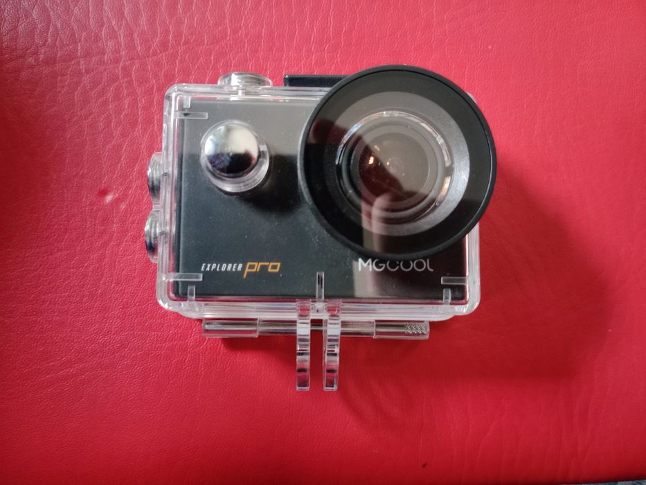 Mini câmara de filmar com pouco uso.