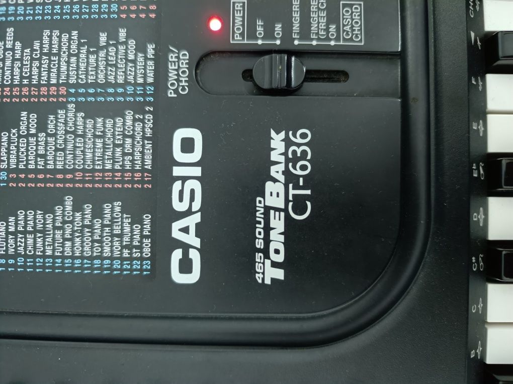 Piano elétrico Casio Tone Bank CT 636