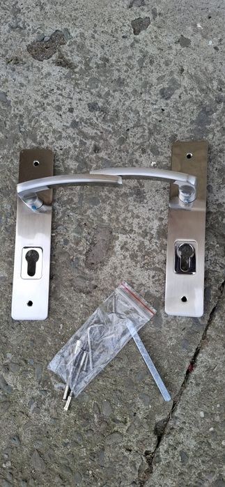 Klamka do drzwi wewnętrznych nikiel satyna 72mm