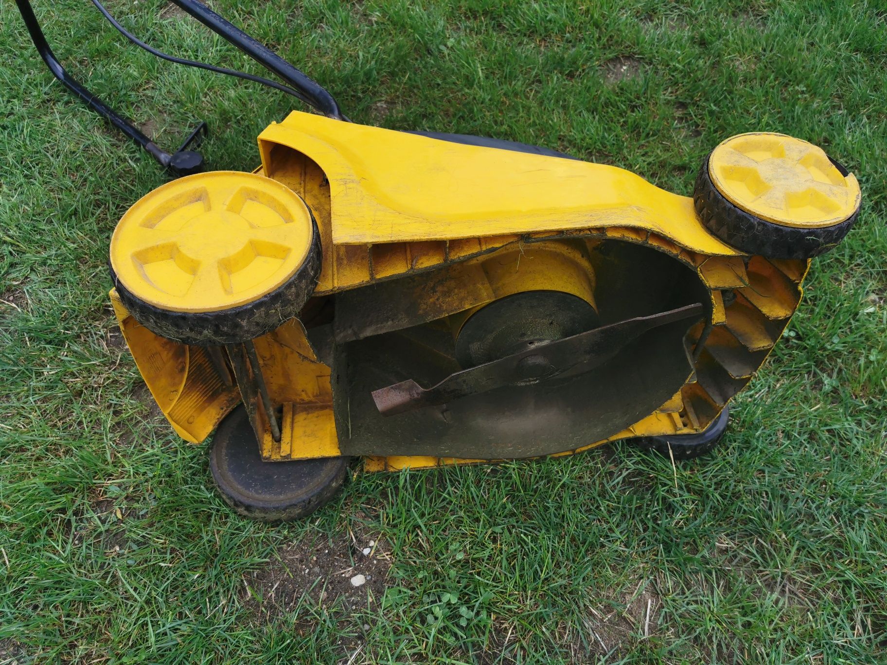 Kosiarka do trawy 1300W