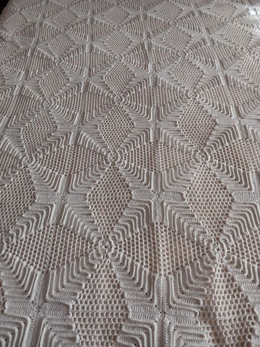 Colcha antiga em renda