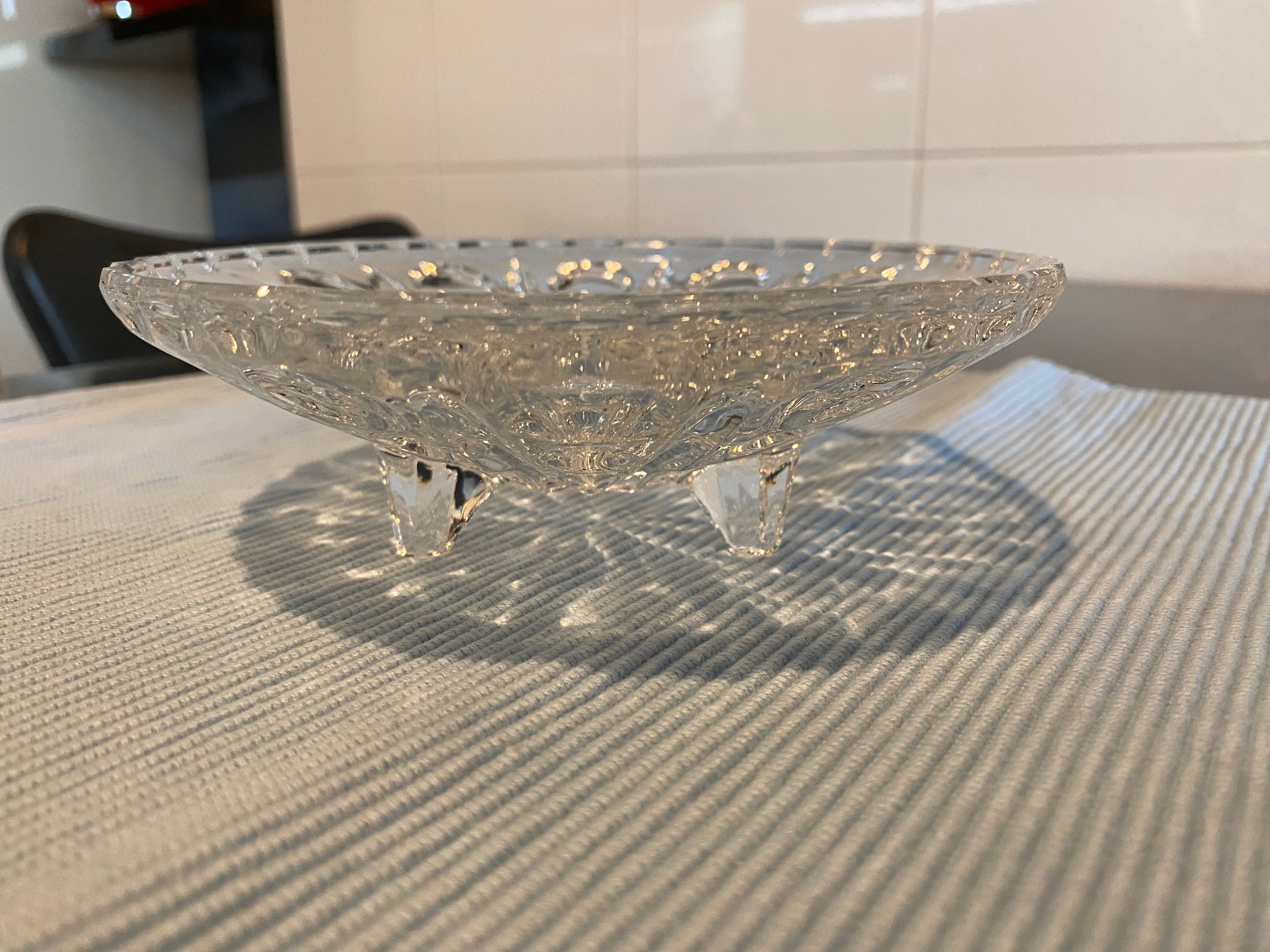 Taça decorativa em vidro