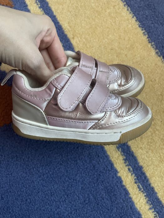 Продам кросівки Zara