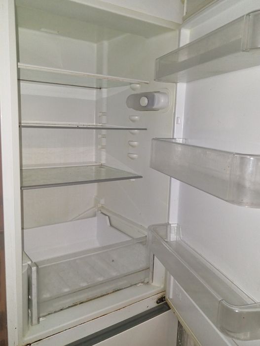 Продається робочий холодильник