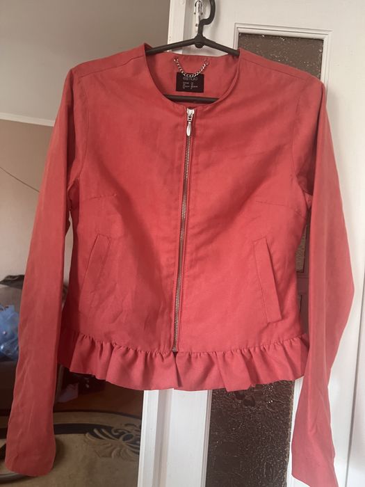 Гарний піджак рожевий