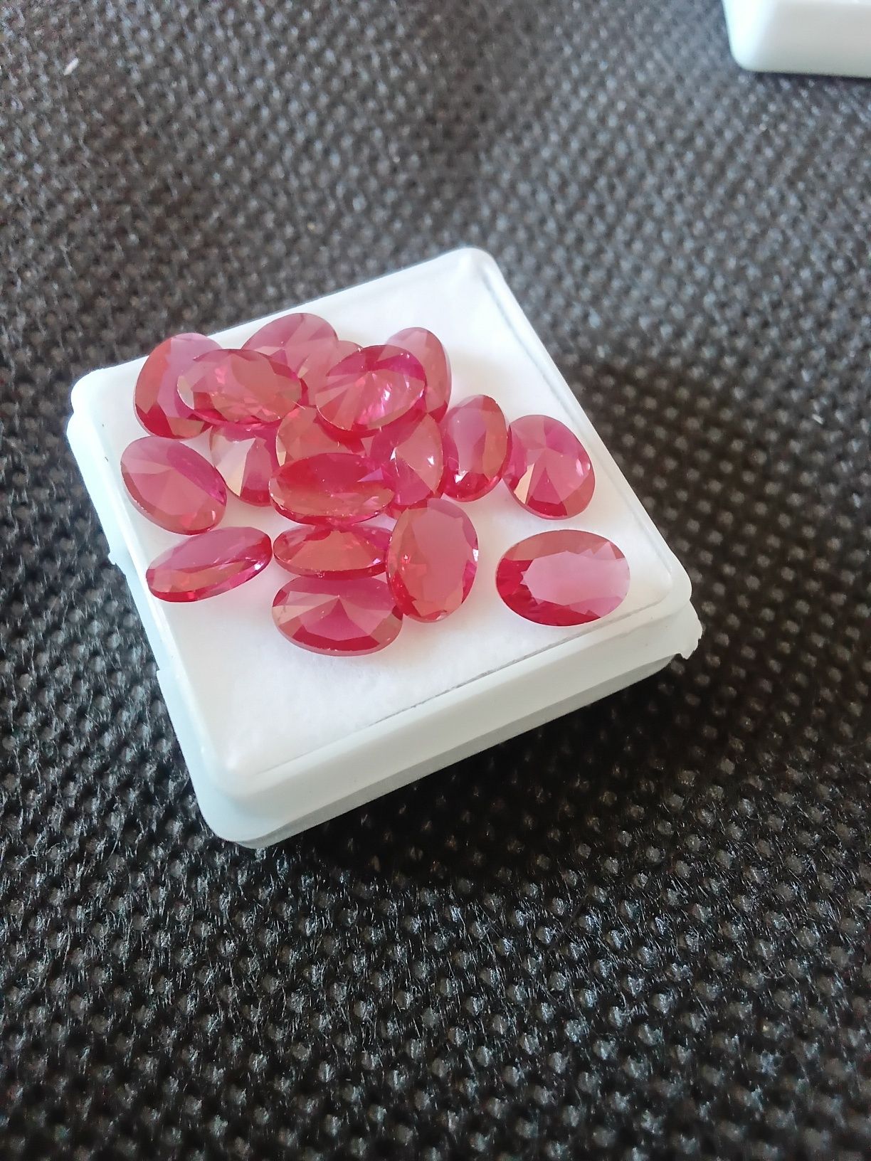 Dois Rubis Naturais de 7x5mm C/ Certificado