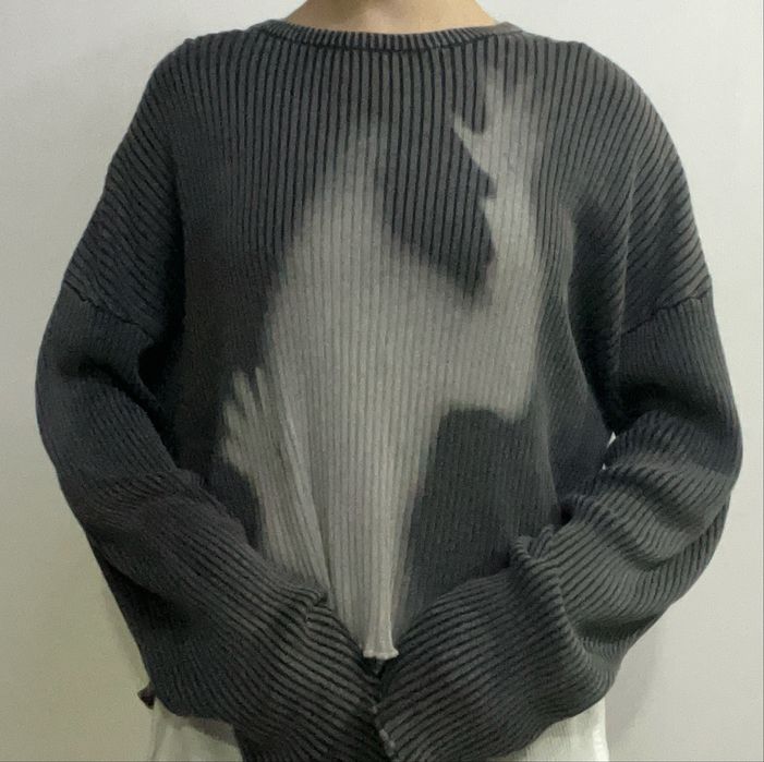 серая кофта house