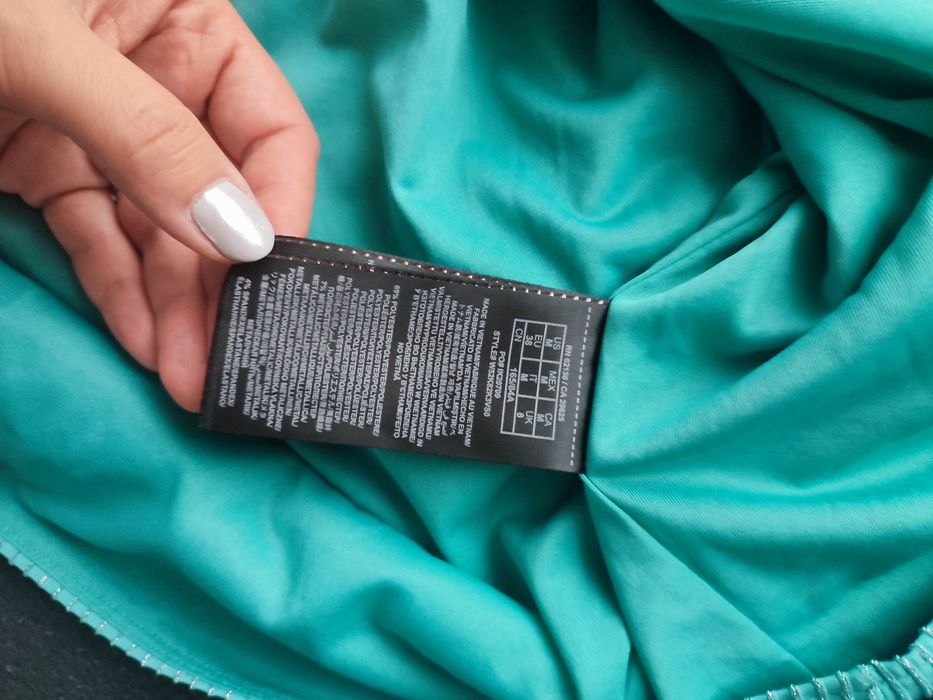 Sukienka w rozmiarze M Guess