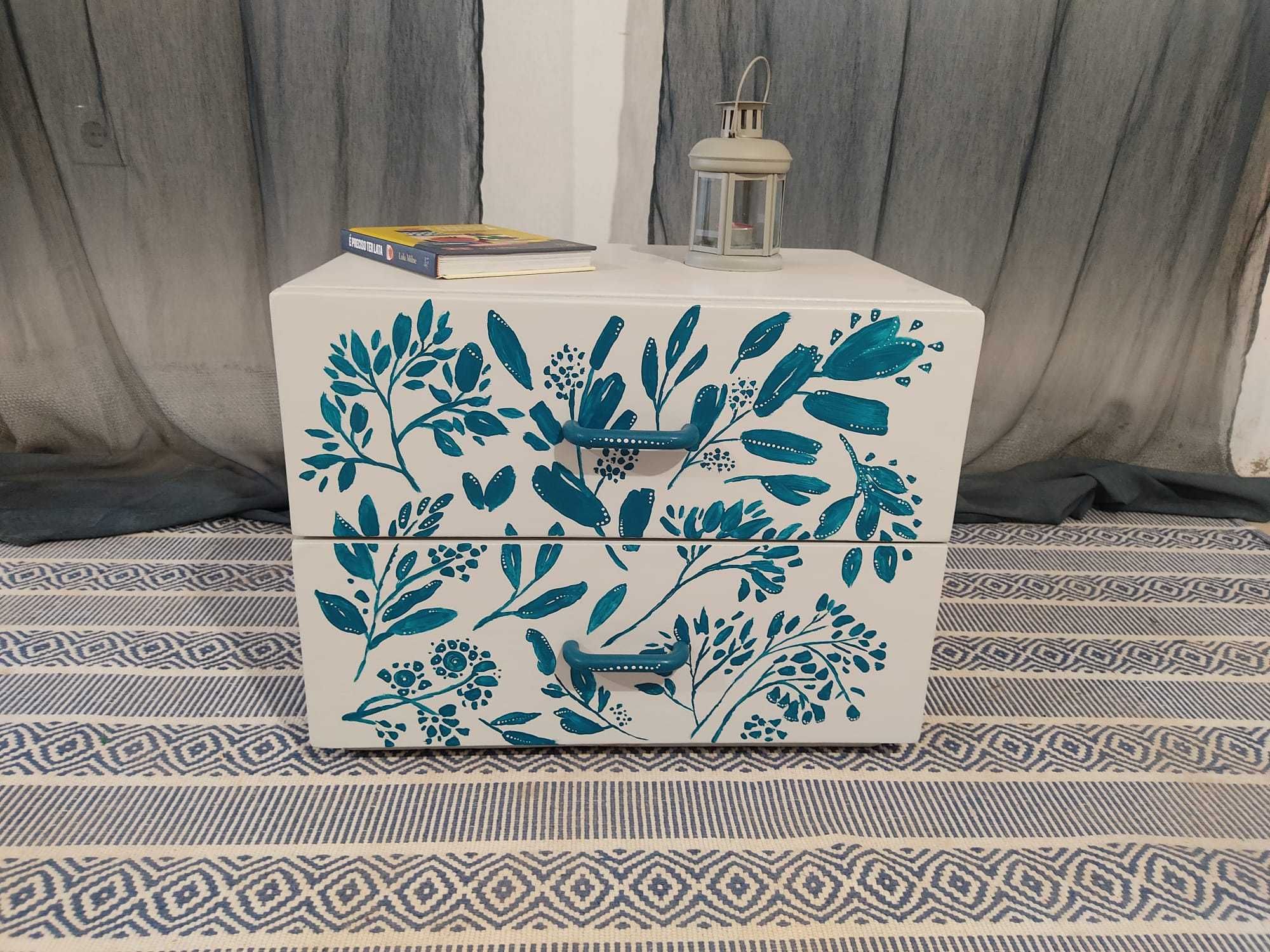 Decorative storage box - Renewed Art Piece