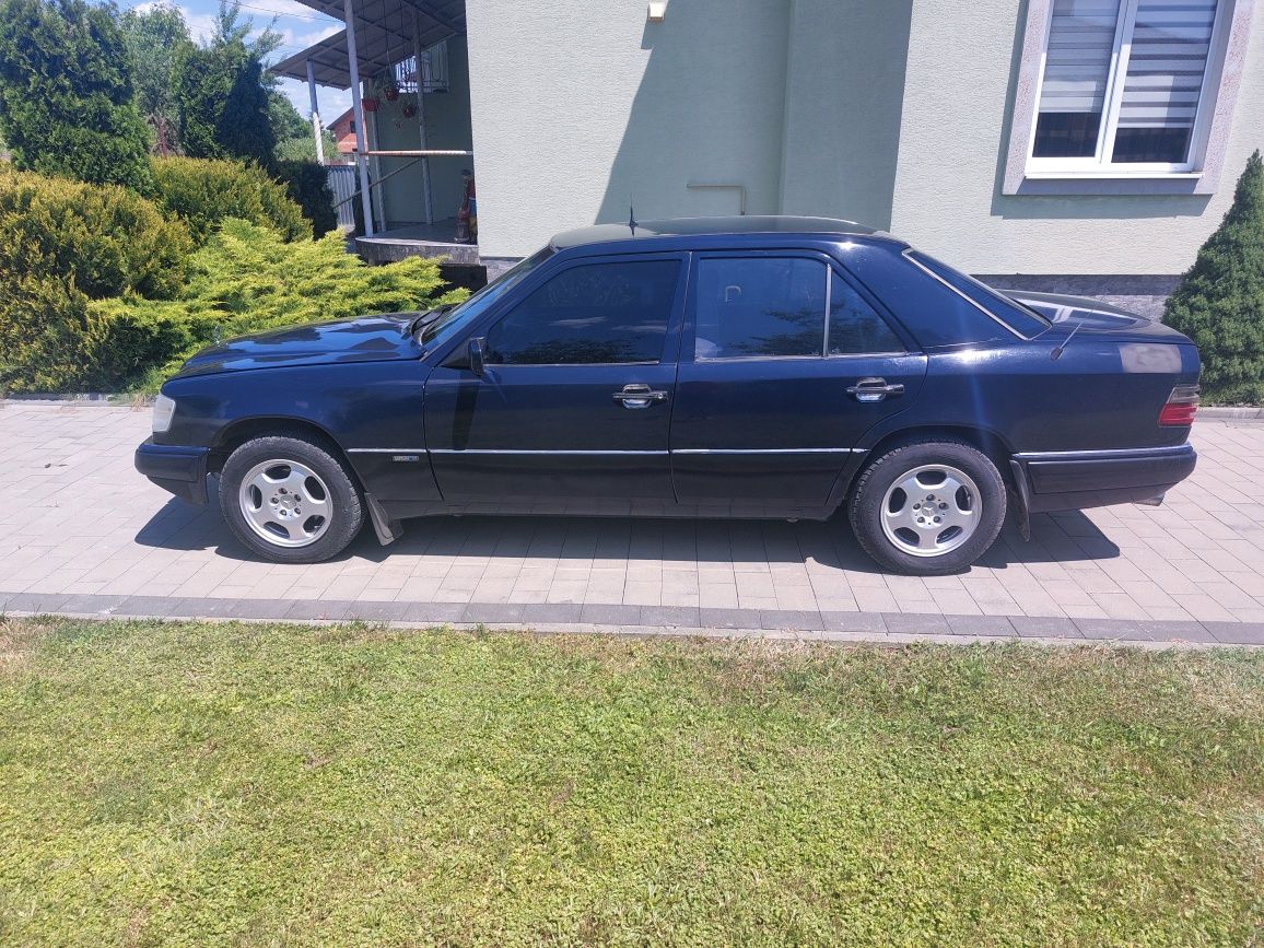 Mercedes w124 220