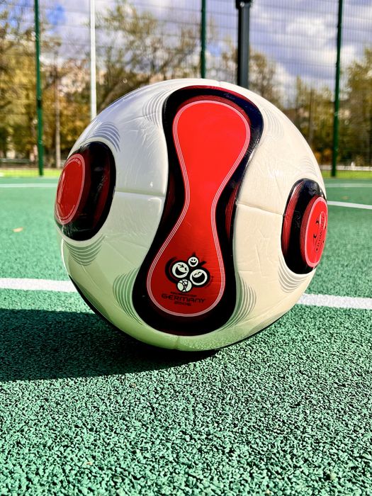 Футбольний мяч Teamgeist FIFA World Cup Germany 2006