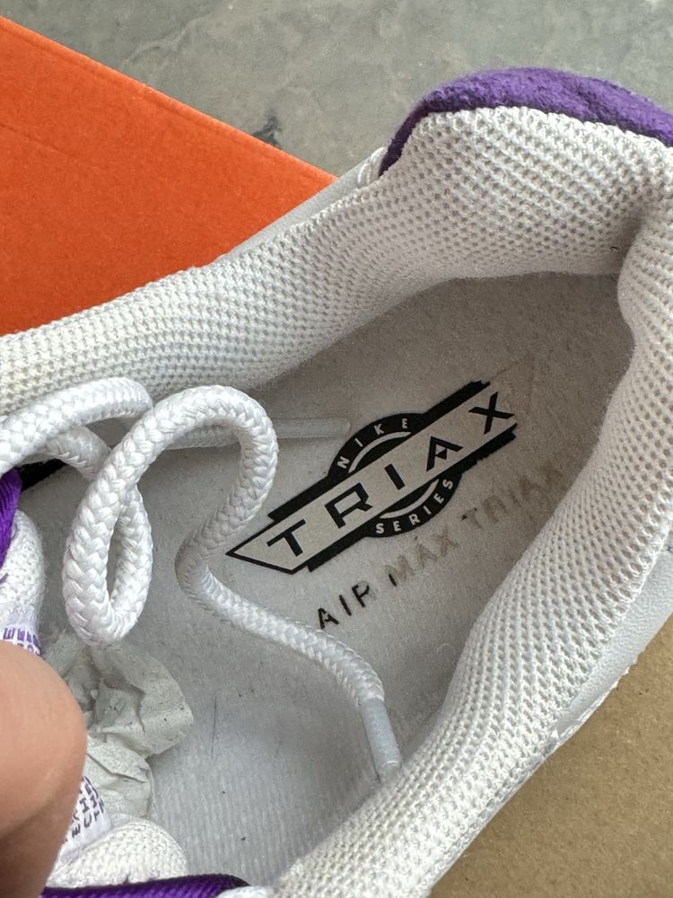 Оригінальні кросівки Nike Airmax Triax