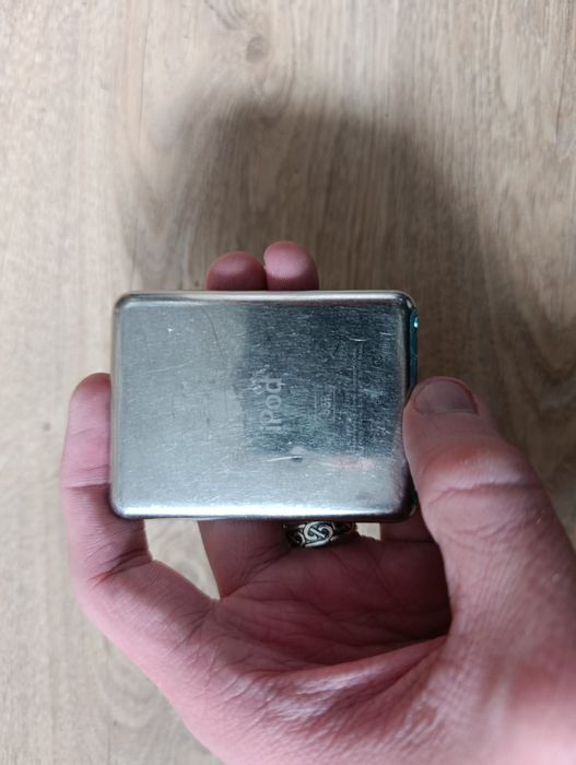 Мп3 плеер Ipod nano 5 16 gb в хорошем рабочем состоянии