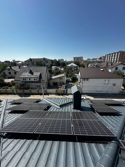 Монтаж сонячних панелей