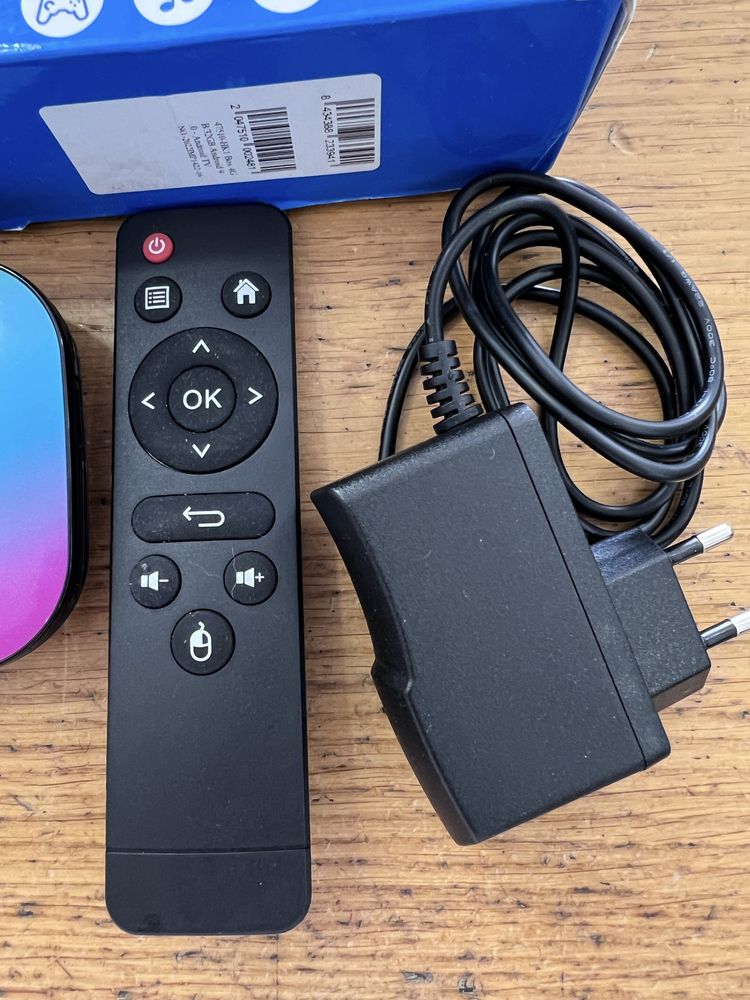 Box Android TV HK1 Box - para peças, nao liga