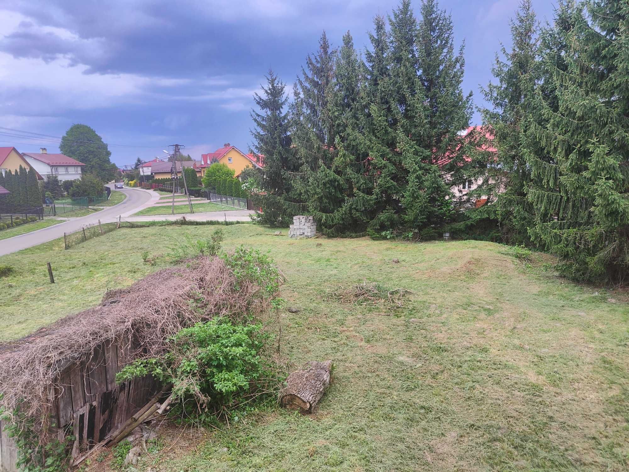 Dom wolnostojący na działce 1733m2