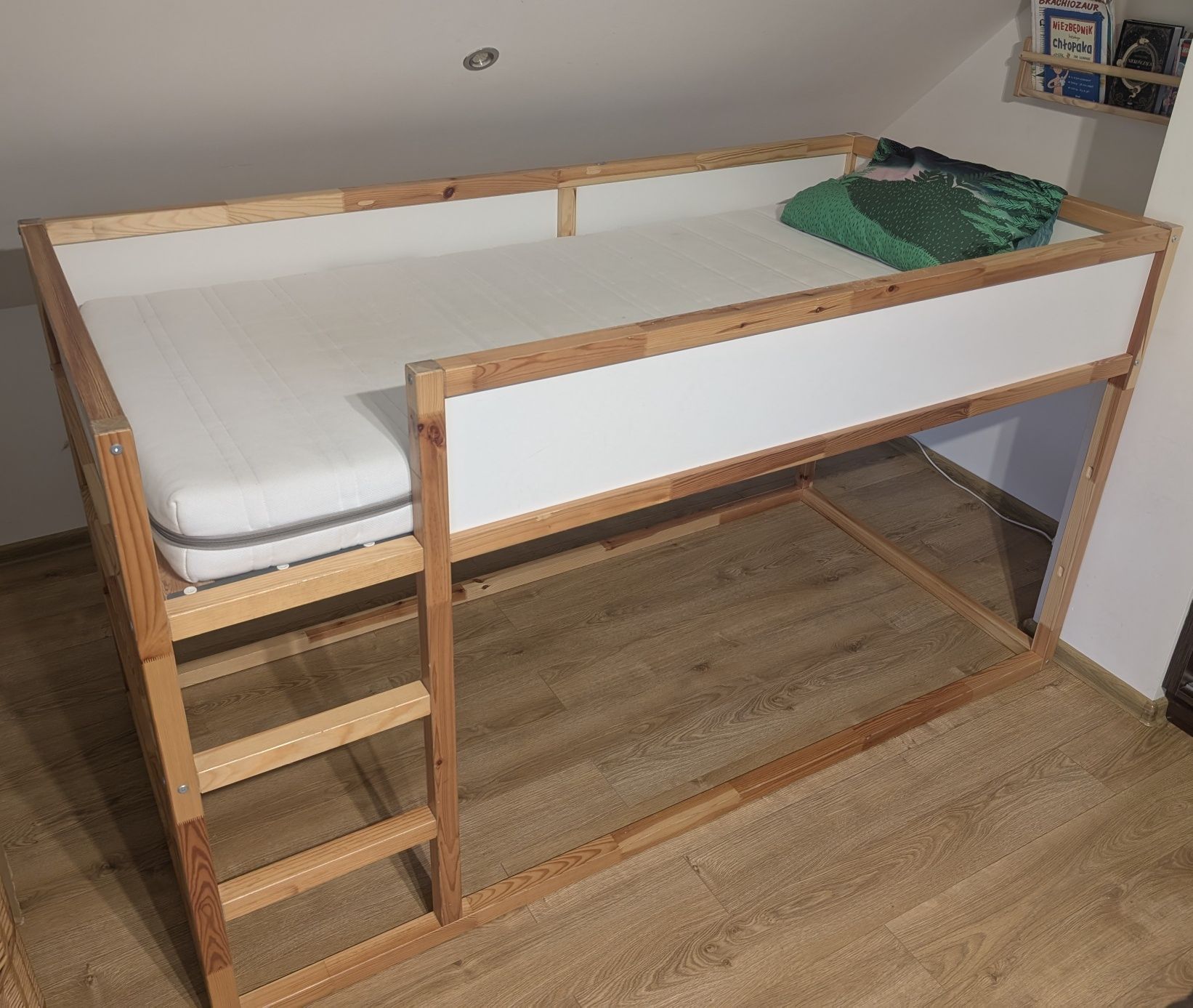 Łóżko piętrowe Kura Ikea + materac 90x200+ baldachim dinozaury