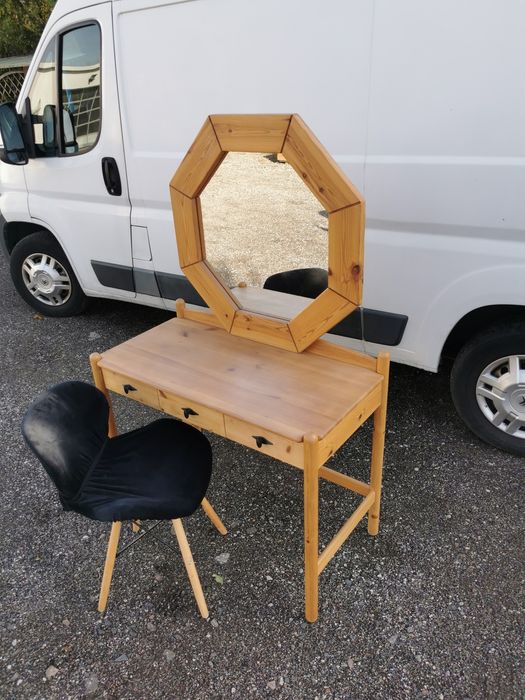 Toaletka stolik lustro krzesło drewniane