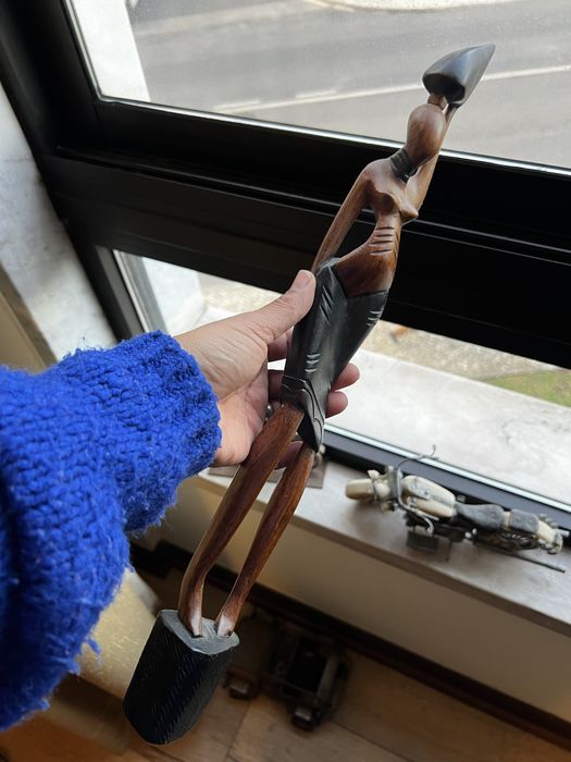 Estatua Mulher de Moçambique