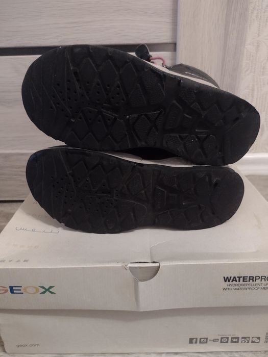 Зимові ботінки Geox  35р