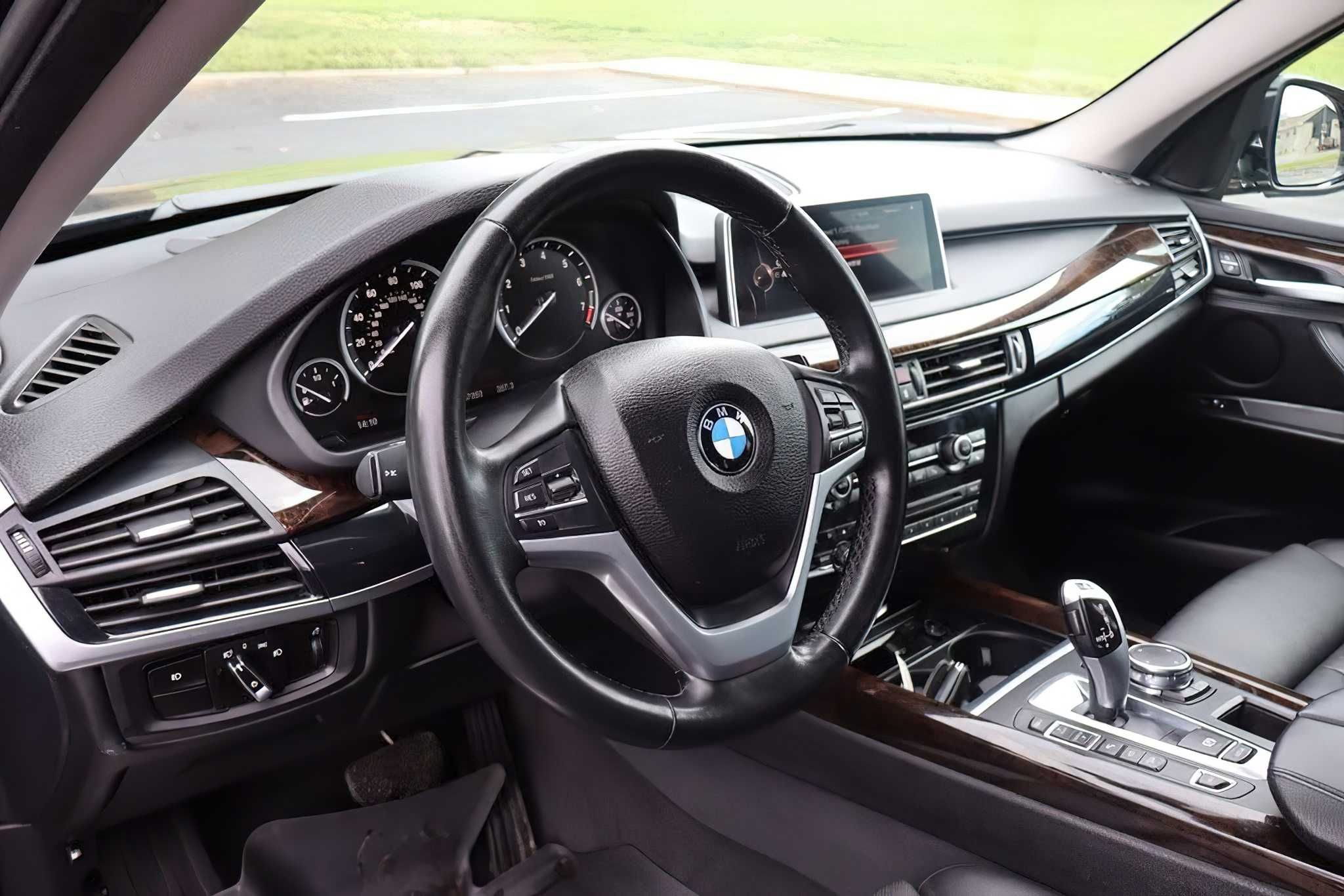 BMW X5      2016