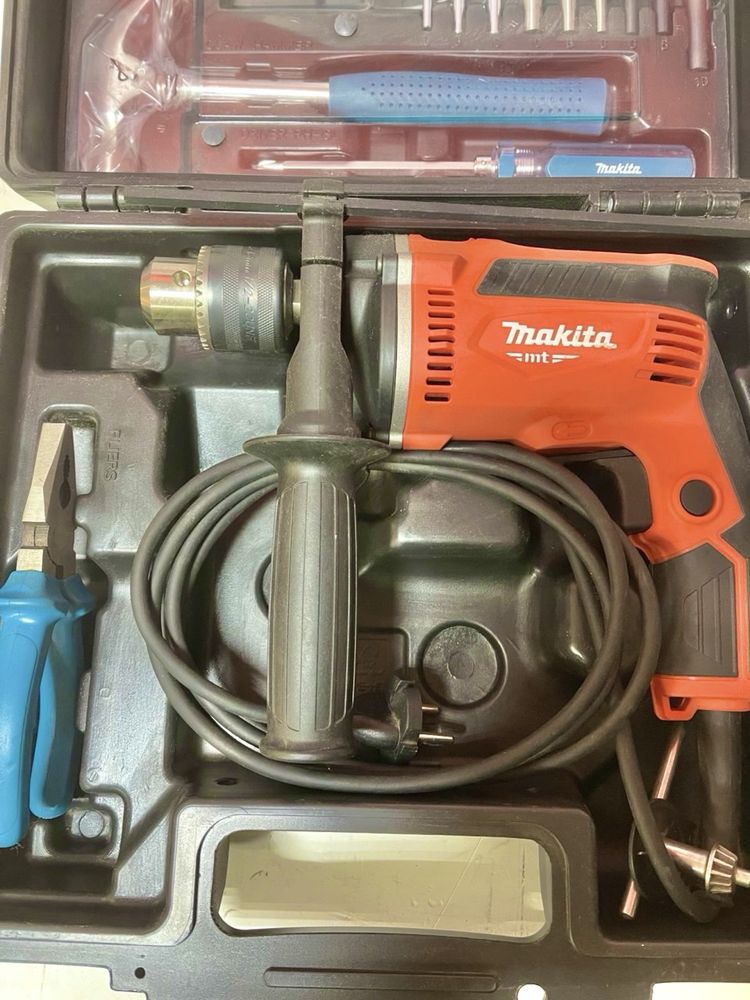Дрель ударная Makita M8103KX2
